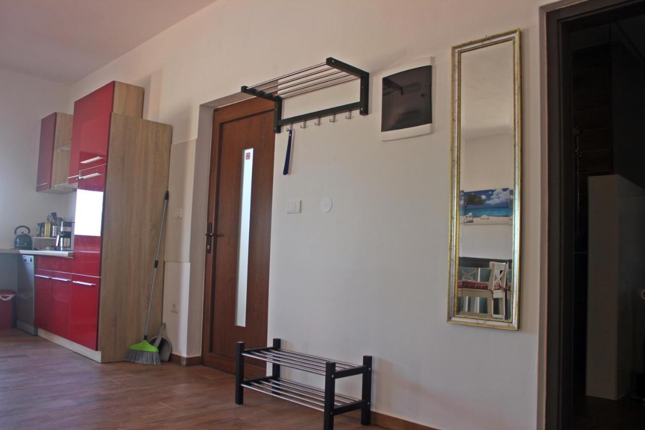 Haus Sunset Appartement Pomer Buitenkant foto